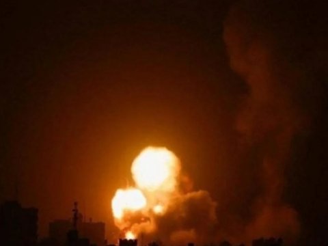 İsrail İranın PUA fabrikini vurdu