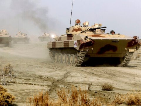 İran Türkiyə ilə sərhəddə təlimlərə başladı 