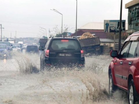 Yeni Yasamalı su basdı - VİDEO