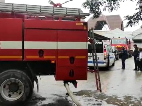 Yataqxanada yanğın: Sakinlər təxliyə edildi - FOTOLAR