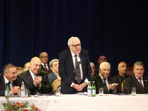 “Bu suala Çingiz Abdullayevdən cavab istəmək düzgün deyil” - Deputat