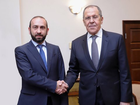 Lavrov Mirzoyanla danışıqlar apardı 