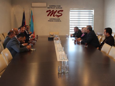 Mətbuat Şurasında türkiyəli qonaqlarla görüş keçirilib