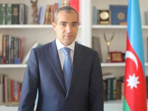 Mikayıl Cabbarov qətərli həmkarı ilə görüşdü 