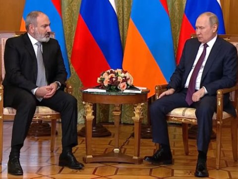 Putin Paşinyanla görüşdü - İrəvan Qarabağ təklifini qəbul etdi