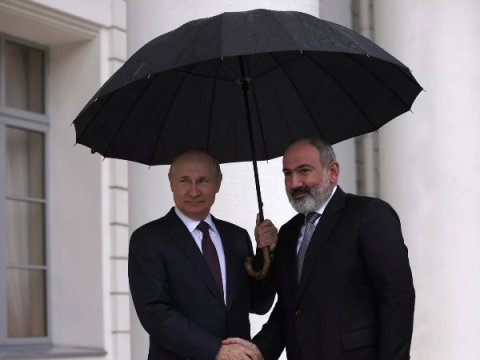 Paşinyan Putindən Azəbaycan Ordusunu geri çəkməyi XAHİŞ ETDİ