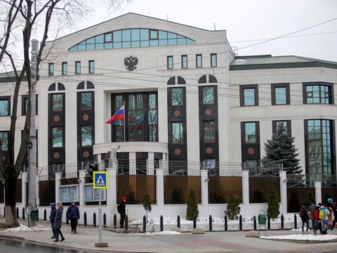 Moldova rus diplomatı ölkədən QOVDU