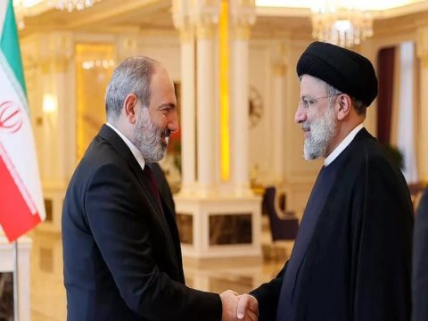 Paşinyan Rəisi ilə görüşə getdi