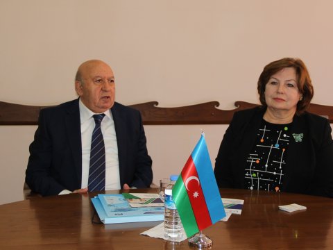 Rektor görüş keçirdi