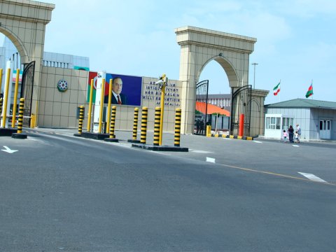 Quru sərhədləri bu il açılmayacaq - “Belə daha sərfəlidir”