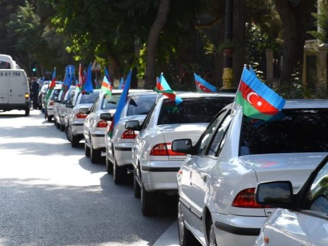 Qazilər Bakıda yürüş keçirir