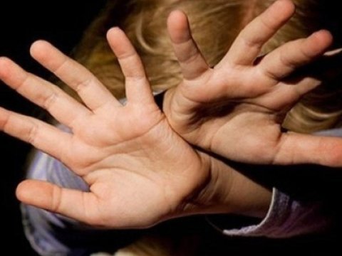 Azyaşlı qısnamaya məruz qaldı - Ailəsi onu bağışladı