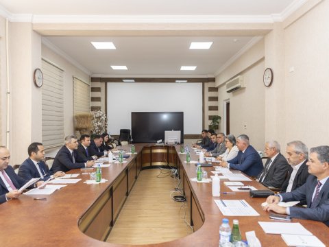Nazirlikdə assosiasiya üzvləri ilə görüş olub
