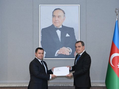 Moldovanın yeni səfiri Bakıya gəldi