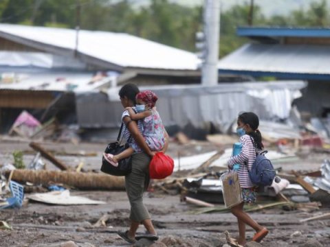 Filippində təbii fəlakət: 155 nəfər öldü
