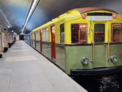 Retro vaqonlar yenidən Bakı metrosunda