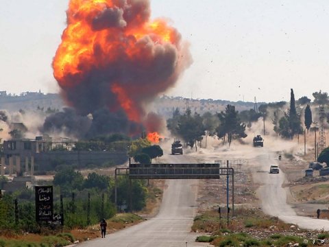 Rusiya Suriyanın şəhərini bombaladı - ÖLƏNLƏR VAR