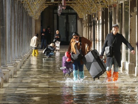 Məşhur San Marko meydanı su altında qaldı