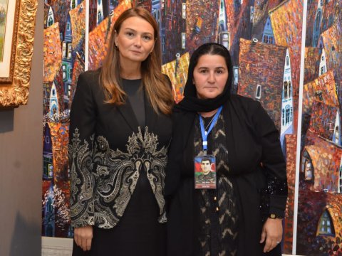 Qənirə Paşayeva şəhid ailələri ilə görüşüb - FOTO