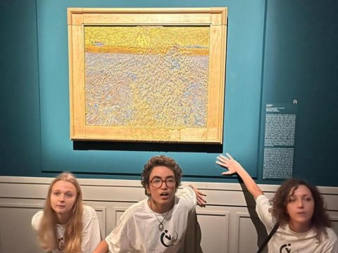 “Əkinçi”yə şorba atanlara cinayət işi açıldı