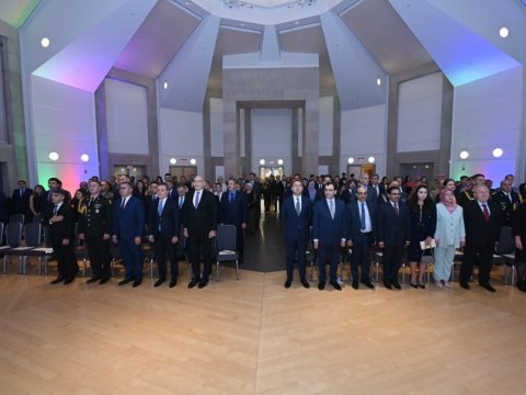 Zəfəri ABŞ-dakı soydaşlarımızla qeyd etməkdən şadam