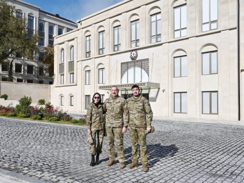 “Biz üzümüz ağ, alnımız açıq, müzəffər xalq kimi yaşayırıq” - İlham Əliyev
