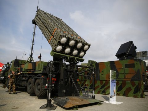 Daha bir ölkə Ukraynaya müdafiə sistemləri verəcək 
