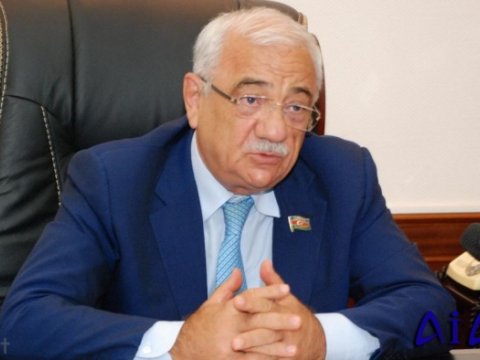 Bayrağımız Qarabağın səmasında əzəmətlə dalğalanır
