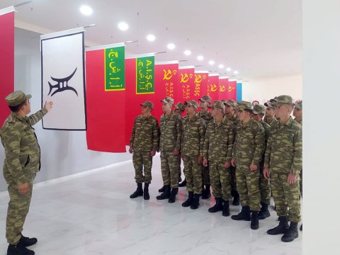 Orduda Bayraq Günü münasibətilə silsilə tədbirlər keçirilib