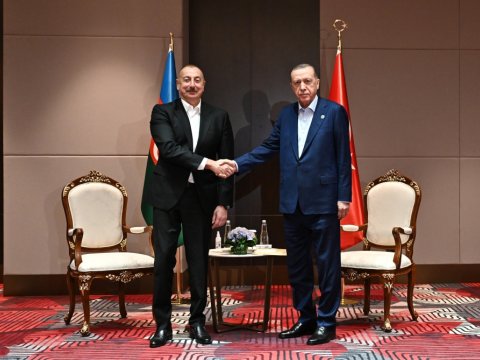 İlham Əliyev Ərdoğanla Soçi görüşünü müzakirə edib