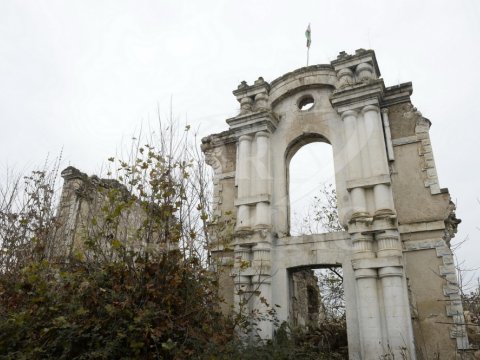 Özbəkistan Füzulidə məktəb, Qazaxıstan isə Yaradıcılıq Mərkəzi TİKƏCƏK