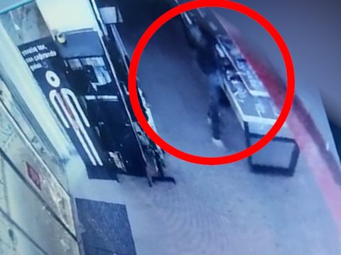 Mağazadan 31 min manatlıq “İphone” oğurlandı