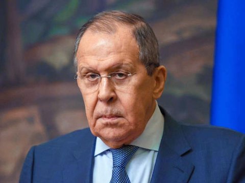 Lavrov Şərqi Asiya Sammitinə gedib