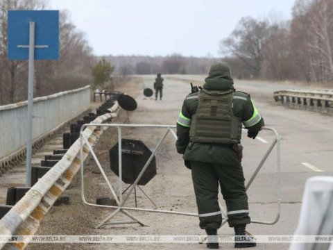 Ukrayna Belarusla sərhədi minalayır