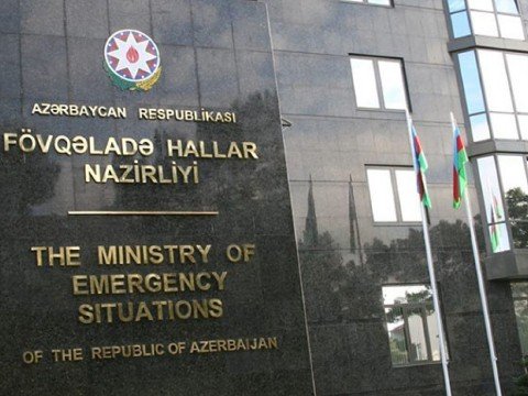 Köməksiz qalan 11 nəfər xilas edildi