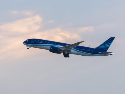 Aeroporta qayıdan təyyarə Naxçıvana geri döndü
