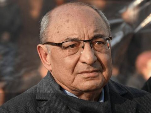 Ermənistanın keçmiş baş nazirini qızına görə qınadılar
