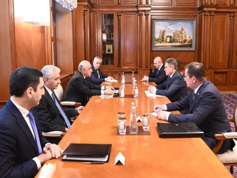 Əli Əsədov Belarus Baş nazirinin müavini ilə görüşdü