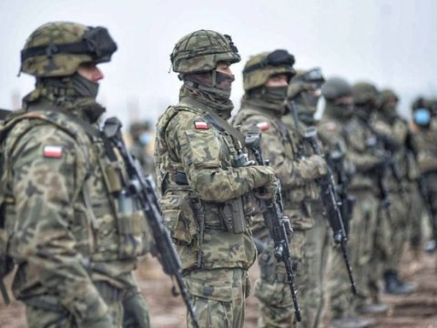 Polşa ordusu döyüşə hazır vəziyyətə gətirildi