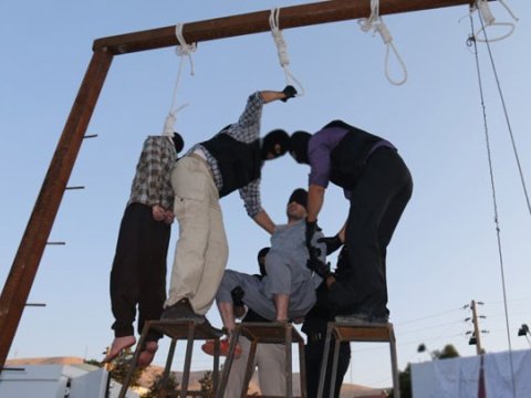 İranda daha 3 etirazçı edam olunacaq