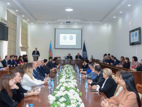 UNEC-də YAP-ın yaradılmasının 30 illiyi qeyd olunub - FOTOLAR