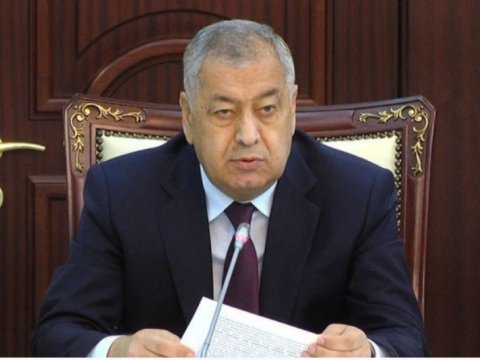 “Uşaqpulundan yayınmaq lazım deyil” – Deputatdan nazirə cavab