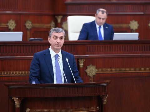 Palatadan növbəti il üçün maaş və pensiya AÇIQLAMASI