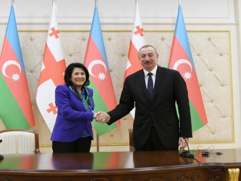 Gürcüstan prezidenti İlham Əliyevə məktub YAZDI