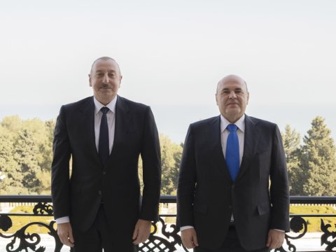 İlham Əliyev Mişustinlə təkbətək görüşüb