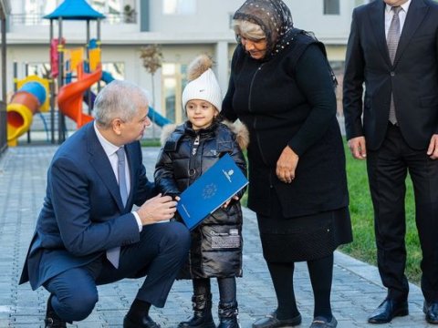 Daha 30 şəhid ailəsinə və qazilərə mənzillər verildi - FOTO