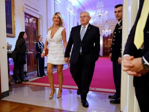 Ermənipərəst senatorun başı dərddə - İstintaq aparılır