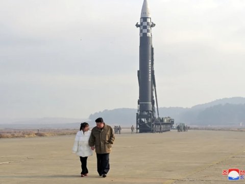 Aİ Şimali Koreyanın ballistik raket sınağını pislədi