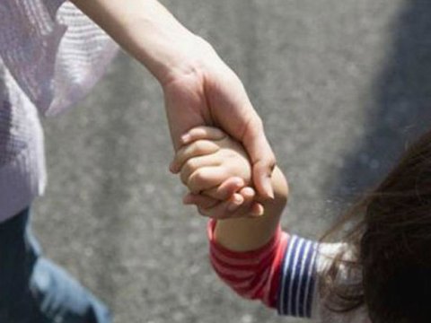 Bakıda ana azyaşlı oğlu ilə itkin düşüb