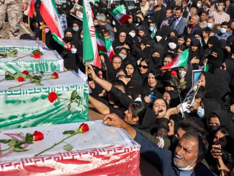 İranda etirazçıların interneti kəsildi 